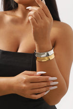 STATEMENT CUFF BRACELET