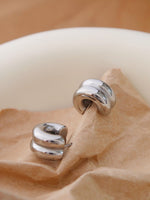 DOUBLE C HOOP EARRINGS - SILVER