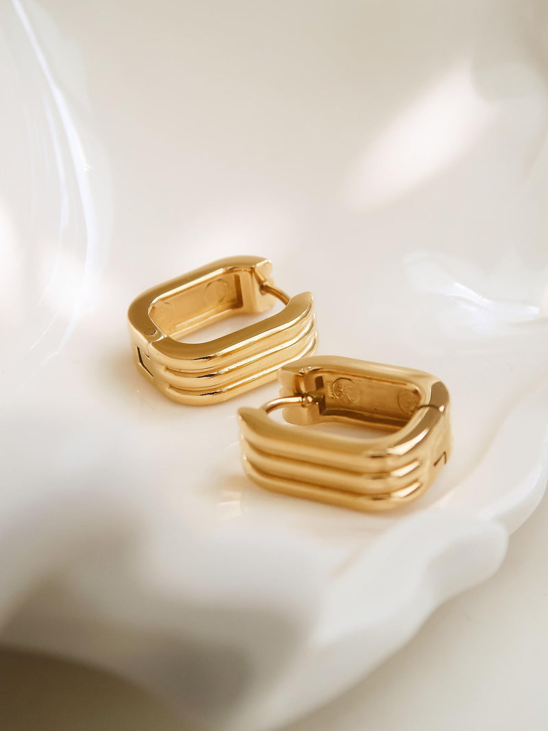 18K STRIPE HOOP EARRINGS