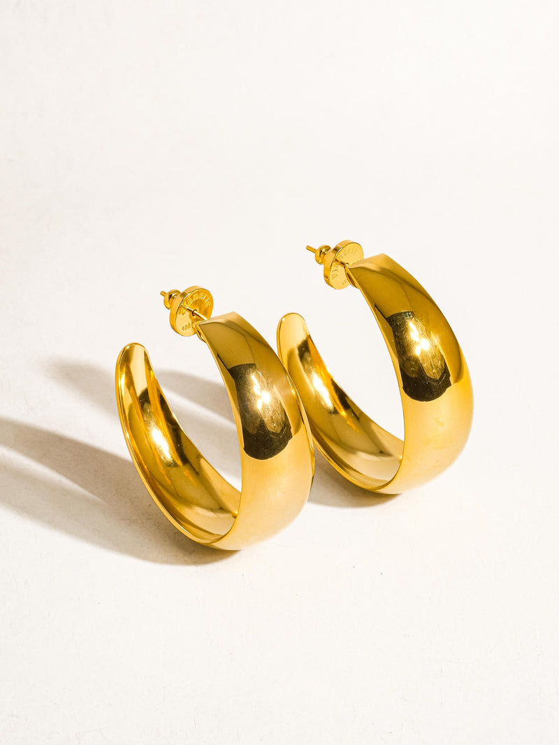 CLASSIC C HOOP EARRINGS