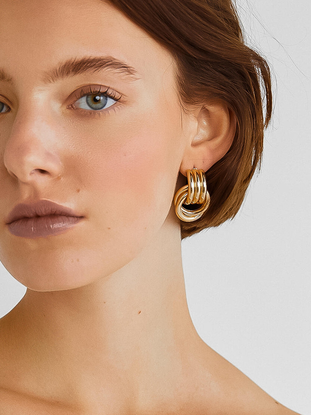 18K CLASSIC KNOT EARRINGS