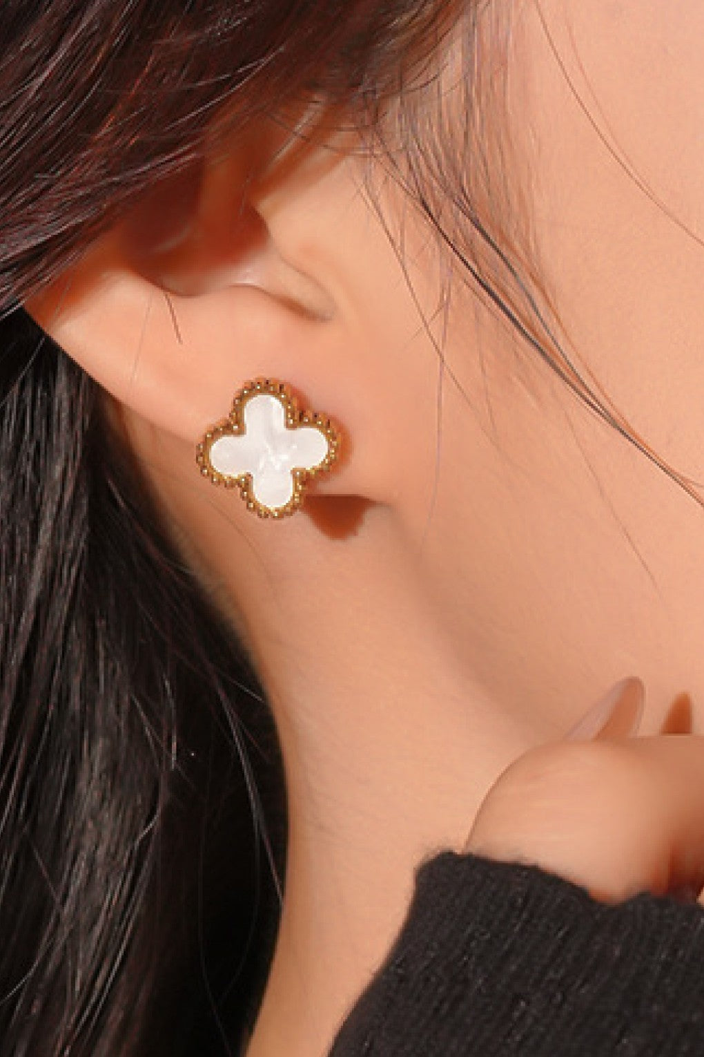 18K WHITE CLOVER EARRINGS